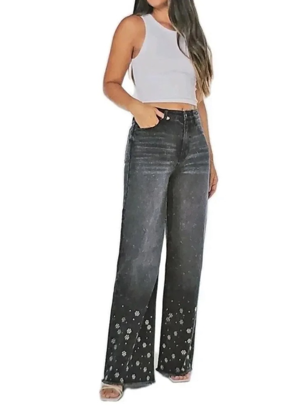 NWT BCBGeneration High-Waist Wide-Leg Black Studded Hem Jeans 28